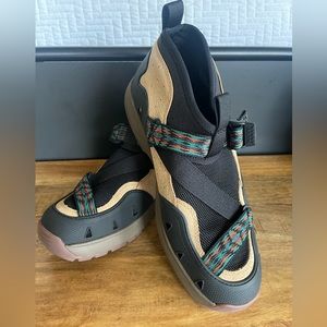 Men's Tan & Black Outdoor Sandal-Sneaker with Multicolor Straps